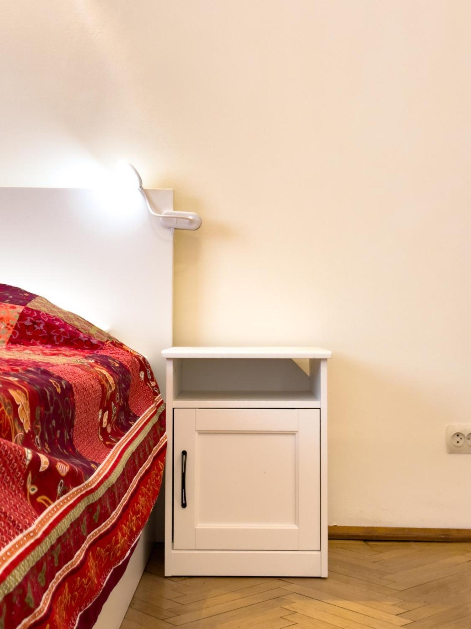 Central Retreat Apartments Bucureşti Ngoại thất bức ảnh
